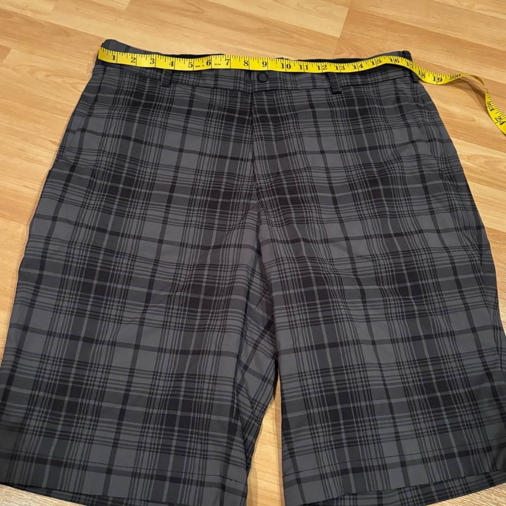 Nike Golf Men's Plaid Black and Gray Shorts - Picture 6 of 7